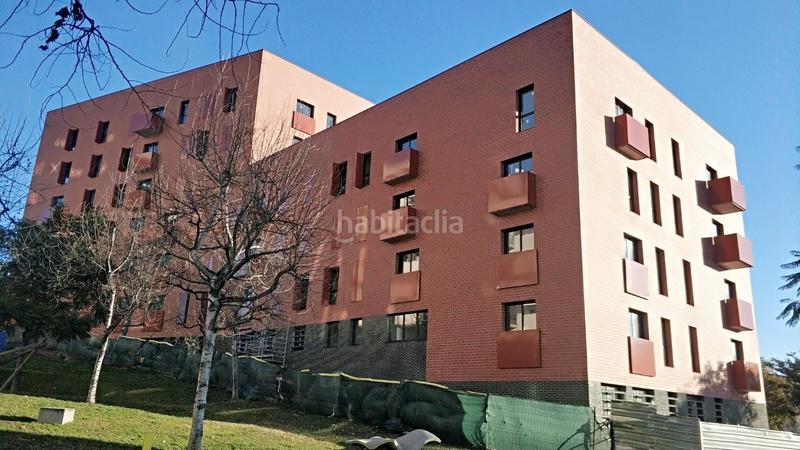 Foto fe9f328f-641e-4994-a673-01c2760681f0. Autoparkplatz in avinguda can serra 3 in Montgat