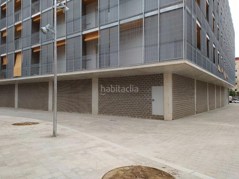 Foto 71fc015e-4626-4eff-8769-bdb0433924d1. Geschäftsraum in La Gavarra Cornellà de Llobregat