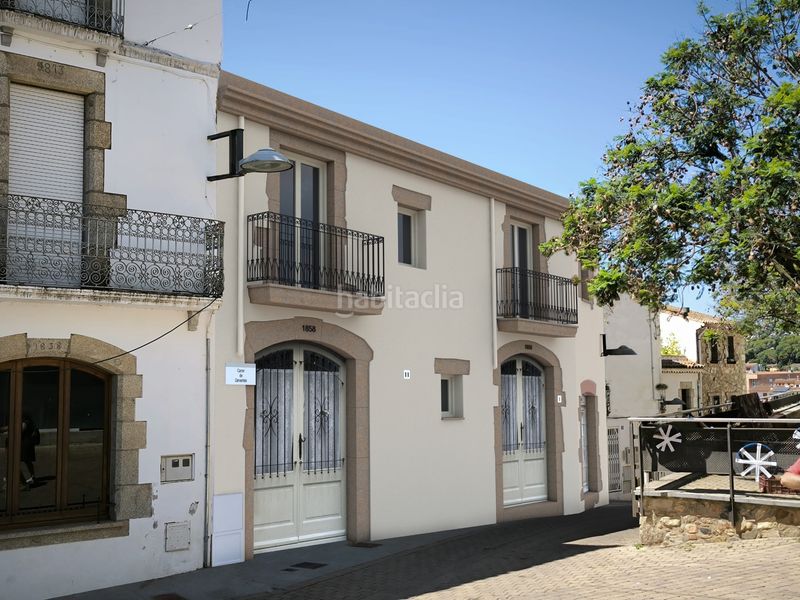 Foto 13118974-9895-4262-a505-0e227d1b831e. Casa aparellada a carrer cervantes 1 a Poble Calonge