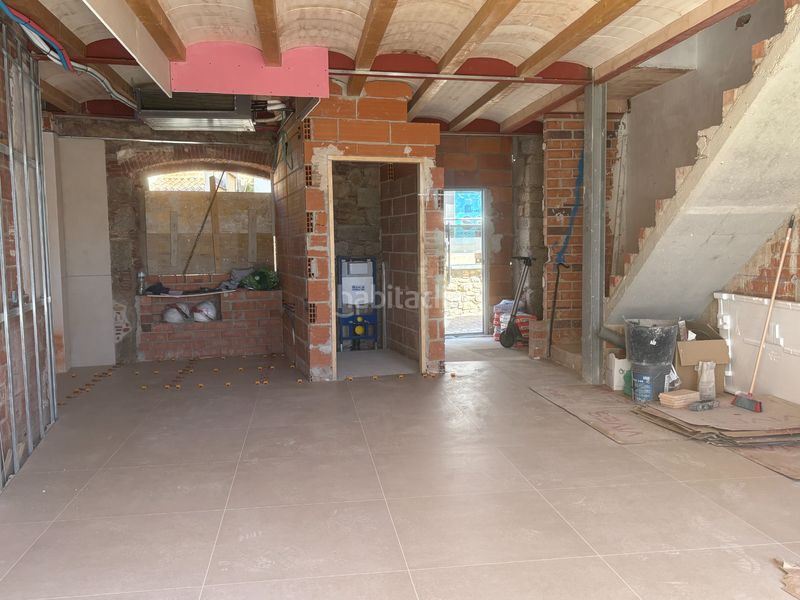 Foto 3b15feb5-fcb3-4688-ac8e-1bd1776c7ee0. Casa aparellada a carrer cervantes 1 a Poble Calonge