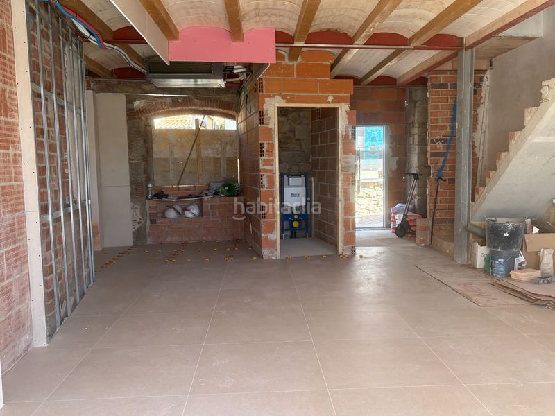 Foto c3fff382-8180-4656-98da-af5231b31a0b. Casa aparellada a carrer cervantes 1 a Poble Calonge