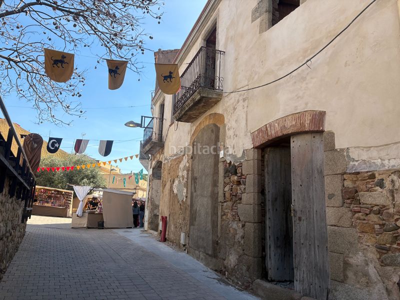 Foto ca8c624d-098d-448f-b2fd-b4bb5720ea66. Casa aparellada a carrer cervantes 1 a Poble Calonge