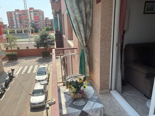 Flat  Passatge vallès. Gran inmueble de 5 habitaciones con ascensor
