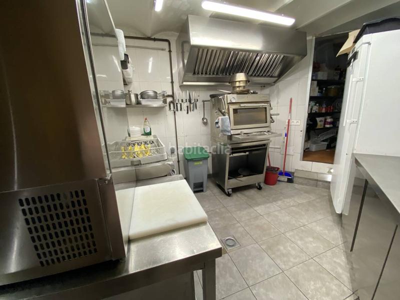 Foto b956515f-3c5b-4c36-85bd-c91a9ebe01b0. Traspaso local comercial traspaso restaurante lic c3 el puxet en Barcelona