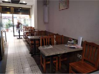 Transfer Business premise in El Camp de l´Arpa del Clot. Traspasa bar restaurante c3 en encants con terraza