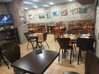 Local commercial à La Guineueta. Vendo local comercial con licencia barrestaurante c3 en nou barr