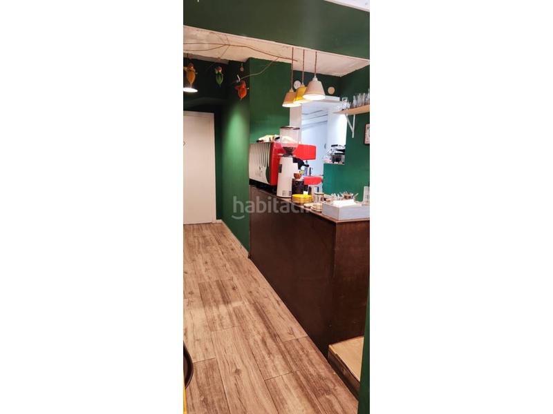 Foto 8dfb6e5f-dceb-42b0-b422-98c5cb9e217e. Traspaso local comercial local en traspaso en Sant Antoni en Barcelona