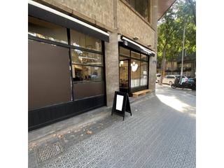 Traspàs Local Comercial a Sagrada Família. Traspaso bar esquinero  c1 sagrada familia