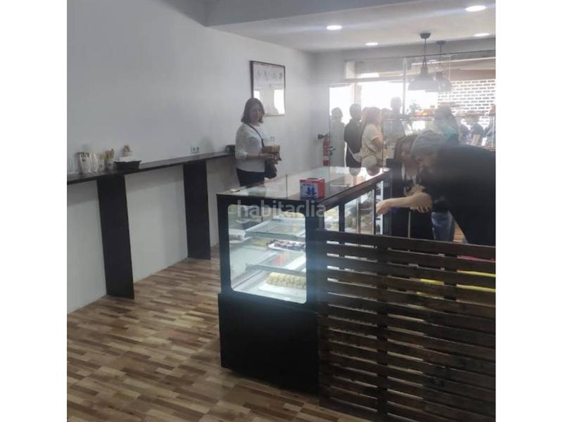 Foto 7fab9105-4c1c-4c95-98b4-a6381f2a5f5c. Traspàs local comercial a Vila de Gràcia Barcelona