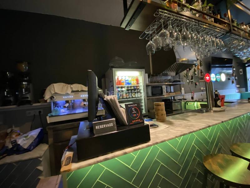 Foto 7196fb0e-fea0-4e9e-ab72-a3d78e31bc20. Pas-de-porte local commercial dans Sant Antoni Barcelona