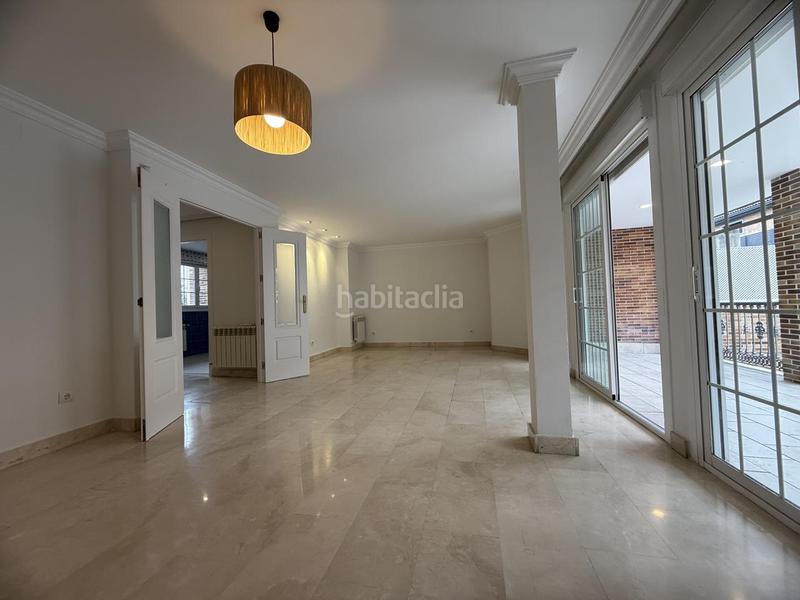 Foto b6488050-1f1a-4c0b-8a22-806f06f3e00b. Alquiler casa adosada en Sector S Boadilla del Monte