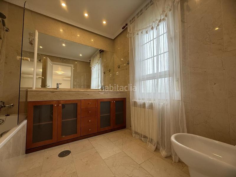 Foto 769c31c0-2275-46f5-b36d-f7443270725d. Lloguer casa adossada amb calefacció piscina a Sector S Boadilla del Monte