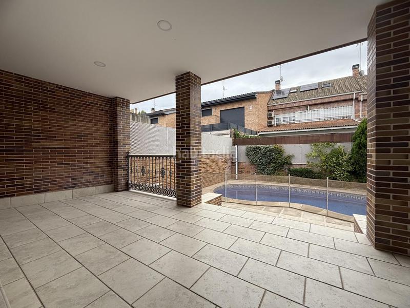 Foto cbc9b3d0-346a-46e0-b77d-deb081e85d53. Miete reihenhaus mit heizung pool in Sector S Boadilla del Monte