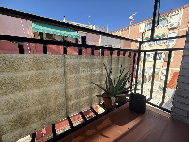 Foto bed2e8d2-1b0b-4fa0-a9e2-b00236fd6595. Flat with heating in Puerta Bonita Madrid