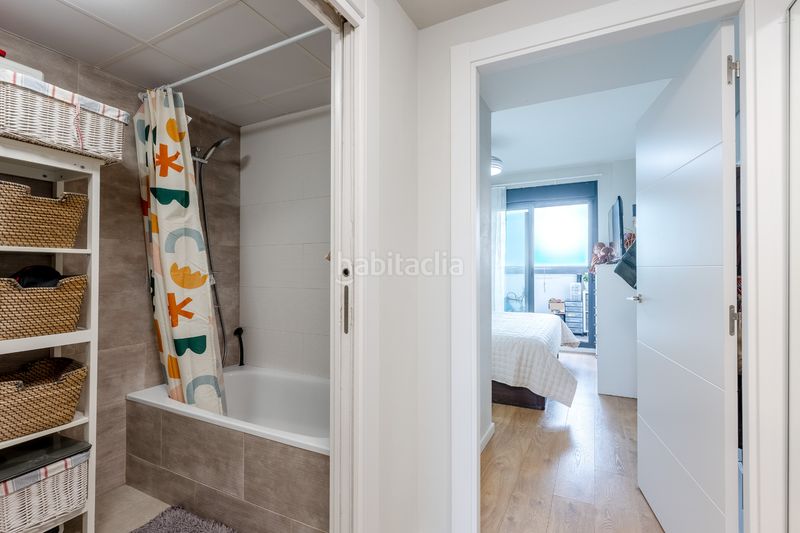 Foto a18f5f53-0dd8-44c1-8e67-8608da7b63d2. Dachwohnung mit heizung parking pool in La Catalana Sant Adrià de Besòs