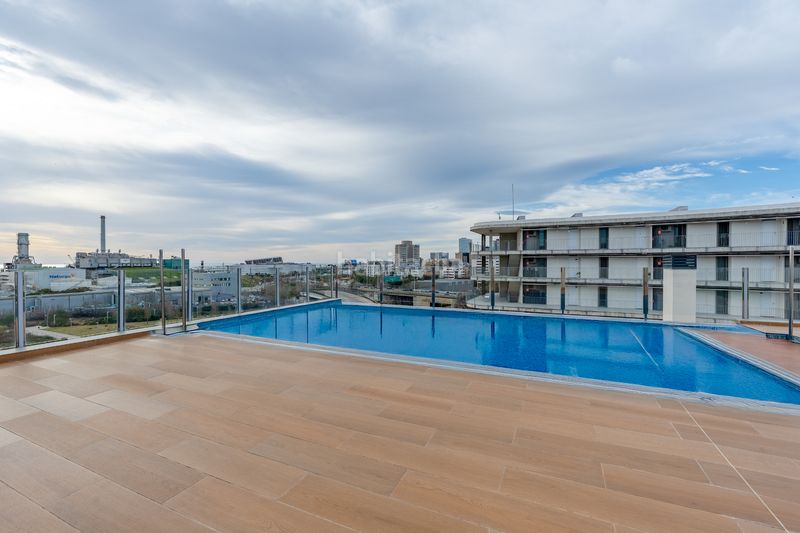 Foto a7a712a2-5a03-48c3-83fe-91649be030c2. Dachwohnung mit heizung parking pool in La Catalana Sant Adrià de Besòs