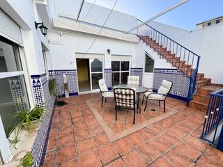 Haus in San Jose de la Rinconada. Vivienda en planta alta con 3 habitaciones y amplios espacios!!