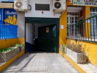 Parking voiture  N/a. Plaza de garaje en zona centro