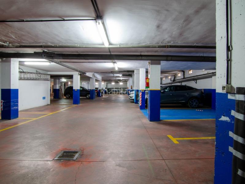 Foto f5d00b4a-bbe8-4ef4-bd7a-c1415816708b. Autoparkplatz in San Jose de la Rinconada