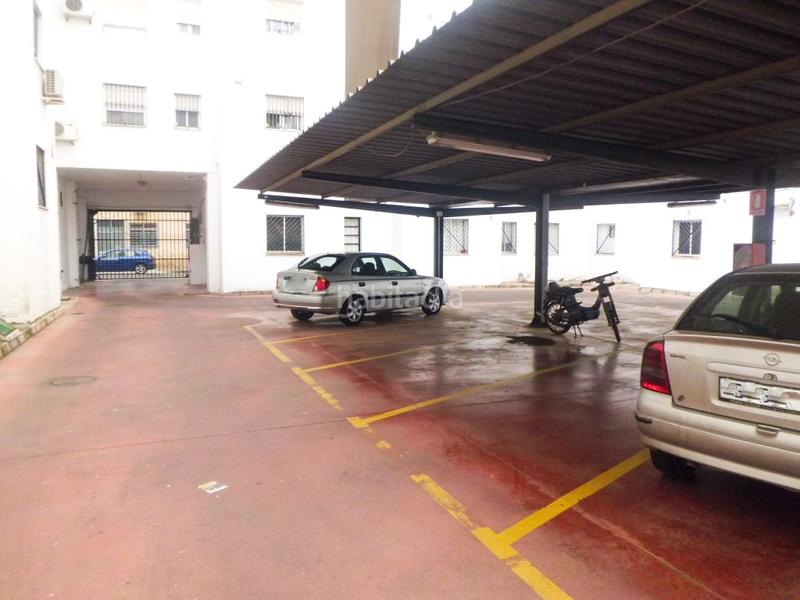 Foto 5fa1e6b0-dafa-4db9-a5df-f0c0d8280870. Alquiler parking coche garaje alquiler la rinconada en San Jose de la Rinconada