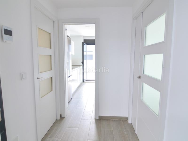 Foto 3834526b-46ac-44f3-a96b-3ea907d2c904. Lloguer pis amb aparcament a San Jose de la Rinconada