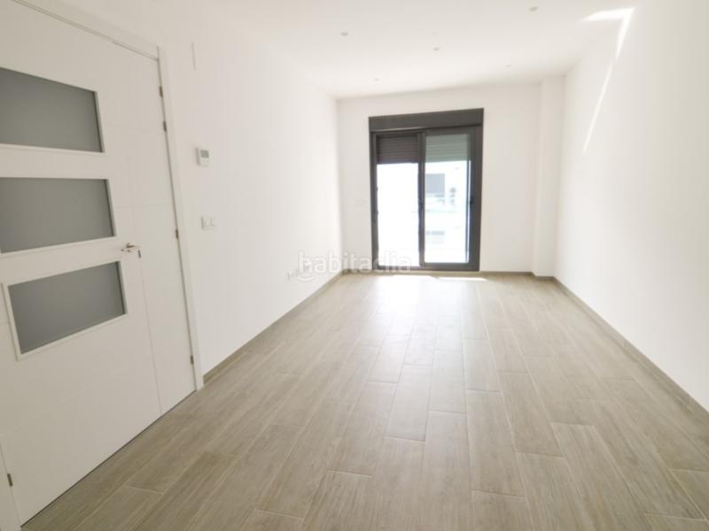 Foto 64ccfc7c-d558-433f-95e3-c480b8187116. Lloguer pis amb aparcament a San Jose de la Rinconada