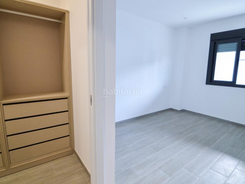 Foto ad595c31-3a12-423d-b721-2d9553fc935e. Lloguer pis amb aparcament a San Jose de la Rinconada