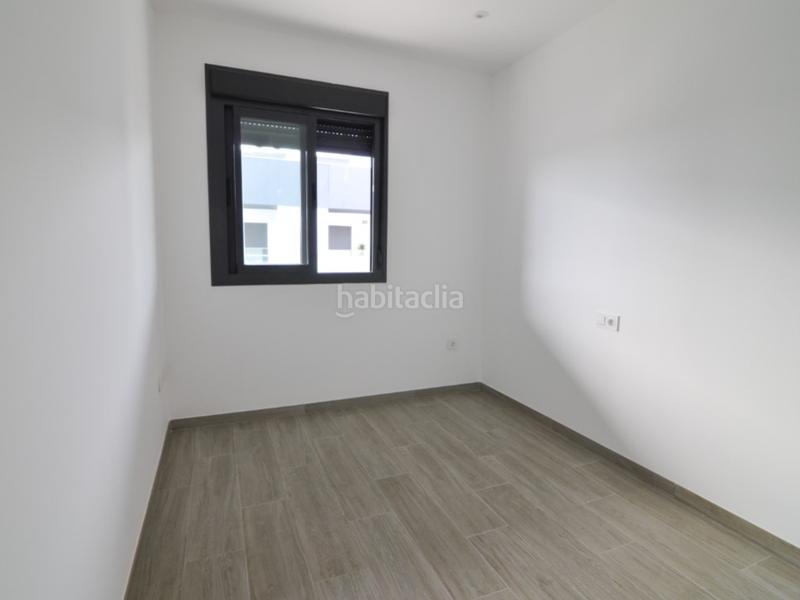 Foto b5117c58-f4e9-45a3-9140-f5c28a929742. Lloguer pis amb aparcament a San Jose de la Rinconada