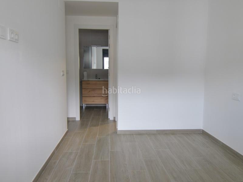 Foto c7c5d793-7119-4eac-b6c6-1dc97a2a305e. Lloguer pis amb aparcament a San Jose de la Rinconada