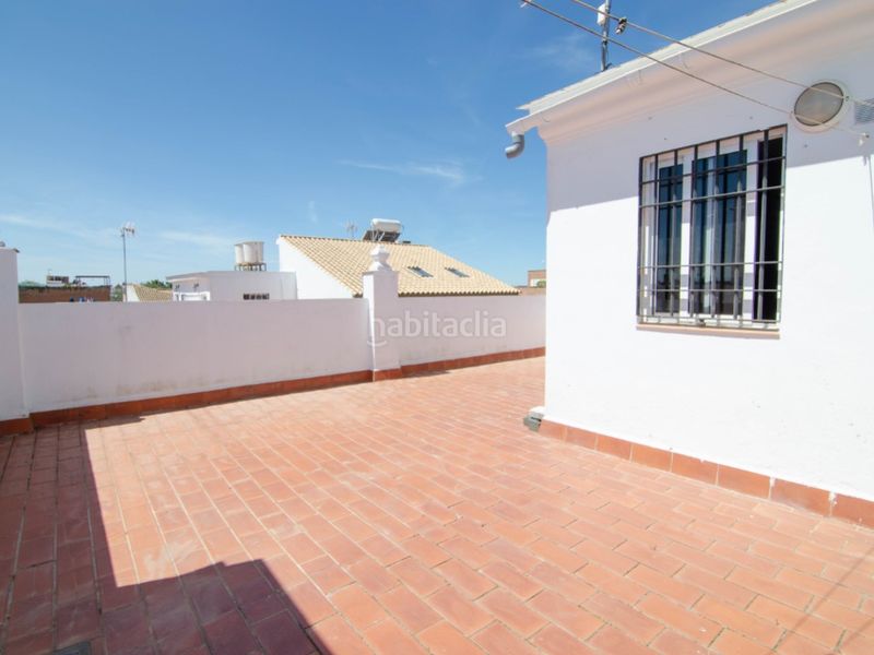 Foto 2fe25739-7eaa-47c1-84bb-f73c2125f9d3. Casa amb aparcament a Brenes
