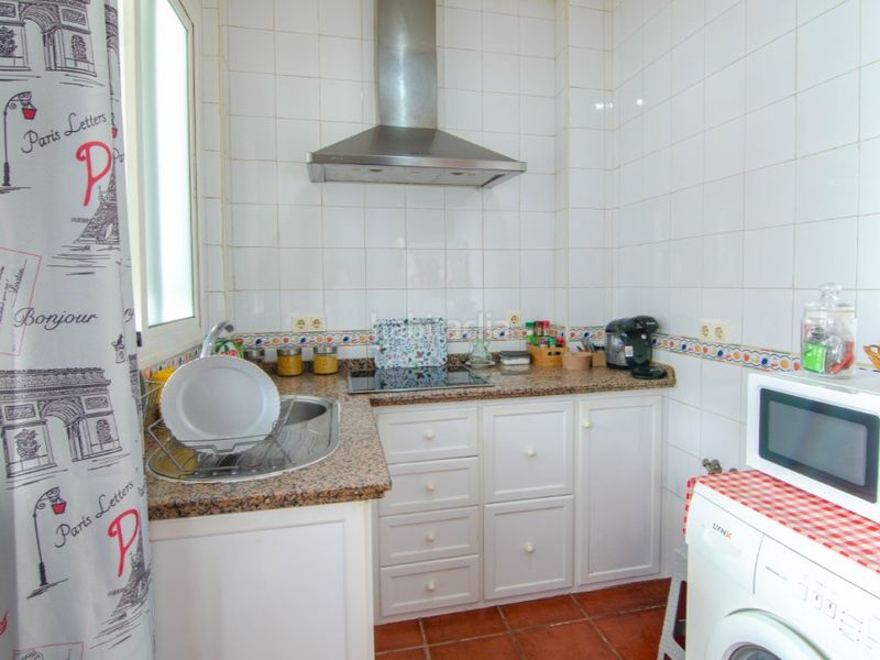 Foto dcb895e5-61de-45cb-a910-81ac35f19183. Casa amb aparcament a Brenes