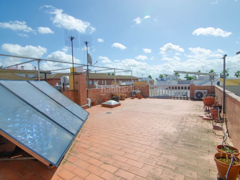 Foto b5a612ee-a5f4-468b-a29a-92974c079614. Casa amb aparcament a San Jose de la Rinconada