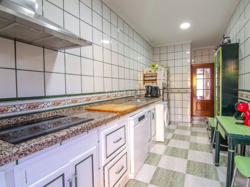 Foto e8f0c131-11db-4fb5-99d1-8ddc80689638. Casa amb aparcament a San Jose de la Rinconada