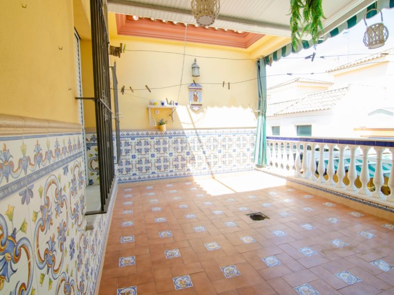 Foto cb2a23ef-02b2-445b-b5bd-5c9c27800550. Casa amb aparcament a San Jose de la Rinconada