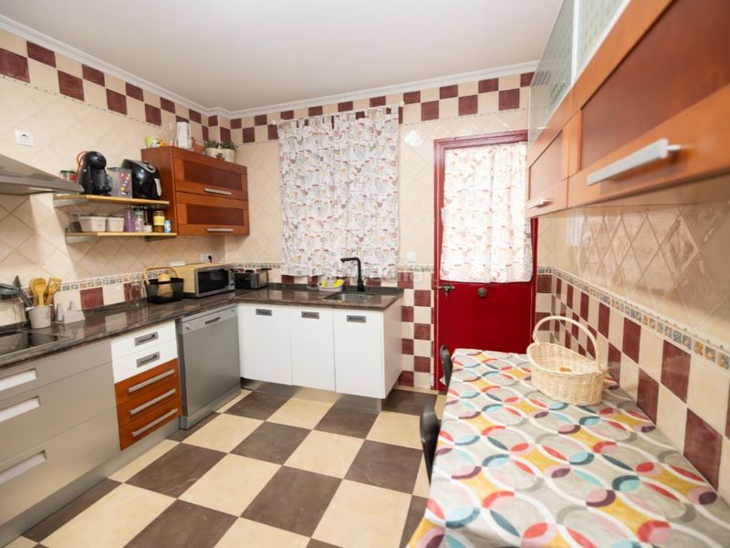 Foto b5a5c7a9-d43f-47ec-8c4d-da80e214277c. Casa amb aparcament a San Jose de la Rinconada