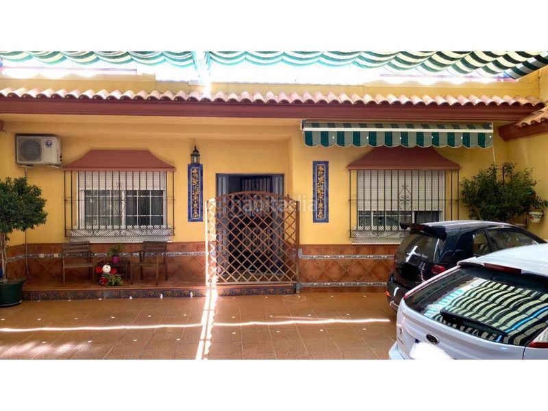 Foto c64a8f02-8b0b-4576-8154-dd71fed569fb. Casa amb aparcament a San Jose de la Rinconada