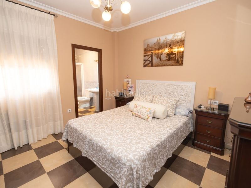 Foto e61b3d0a-2ceb-40b7-8478-f5b444402c17. Casa amb aparcament a San Jose de la Rinconada