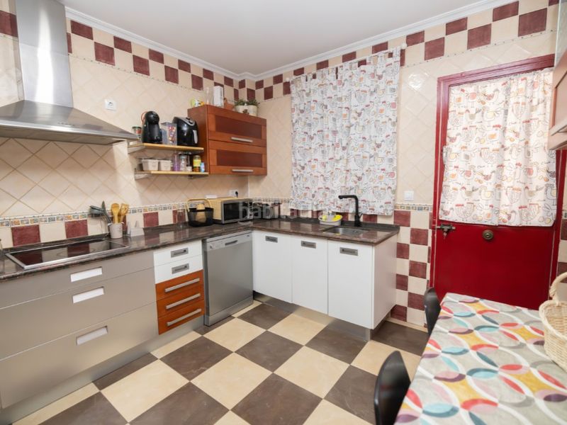 Foto fb0b3428-9d48-4b3f-83b0-6117e37608e4. Casa amb aparcament a San Jose de la Rinconada