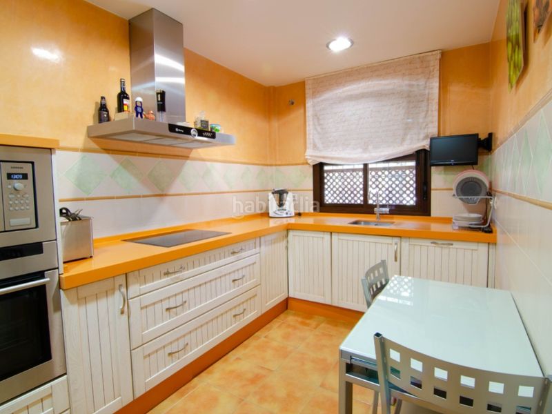 Foto a5f8debe-3e7f-43f7-8ca7-d7df94b64c80. Casa amb aparcament a San Jose de la Rinconada