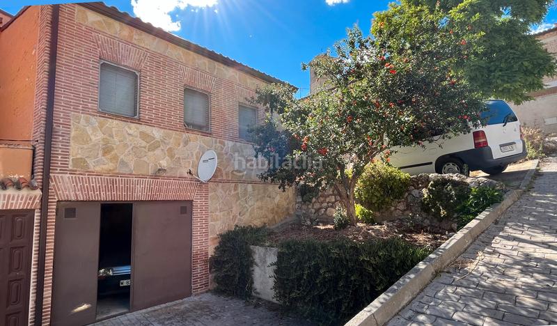 Foto ddcdc4af-9bb9-4290-9dfc-b653d72ebea5. Casa adossada amb aparcament a Hita