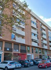 Etagenwohnung in Constitución-El Balconcillo. Piso zona estación de autobuses