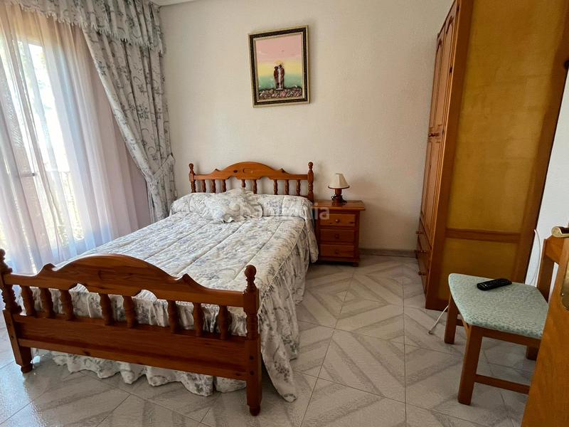 Foto 5c9e4277-f826-4619-b054-a05522edcc42. Semi detached house with heating in Torija