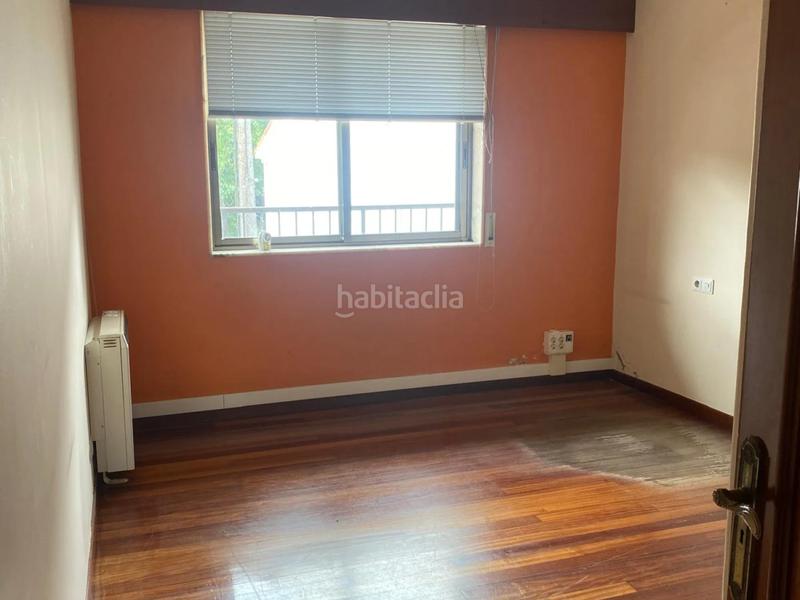 Foto 02a0b3be-c25f-44e5-875a-7d9c6050eb80. Miete etagenwohnung mit heizung in San Lázaro - Meixonfrío Santiago de Compostela