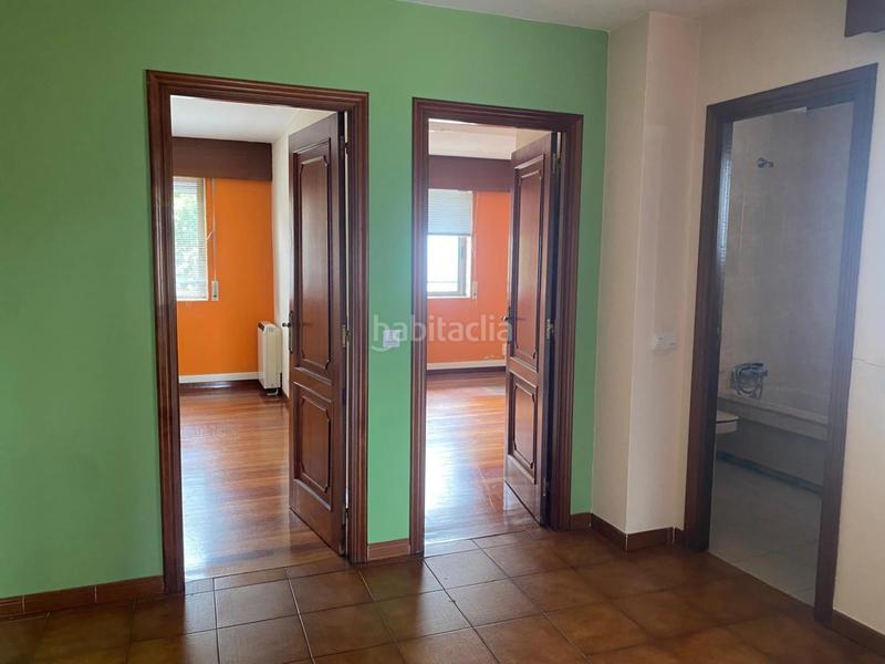 Foto b5b10550-a7d1-46fc-83f5-b64982c22ef6. Miete etagenwohnung mit heizung in San Lázaro - Meixonfrío Santiago de Compostela
