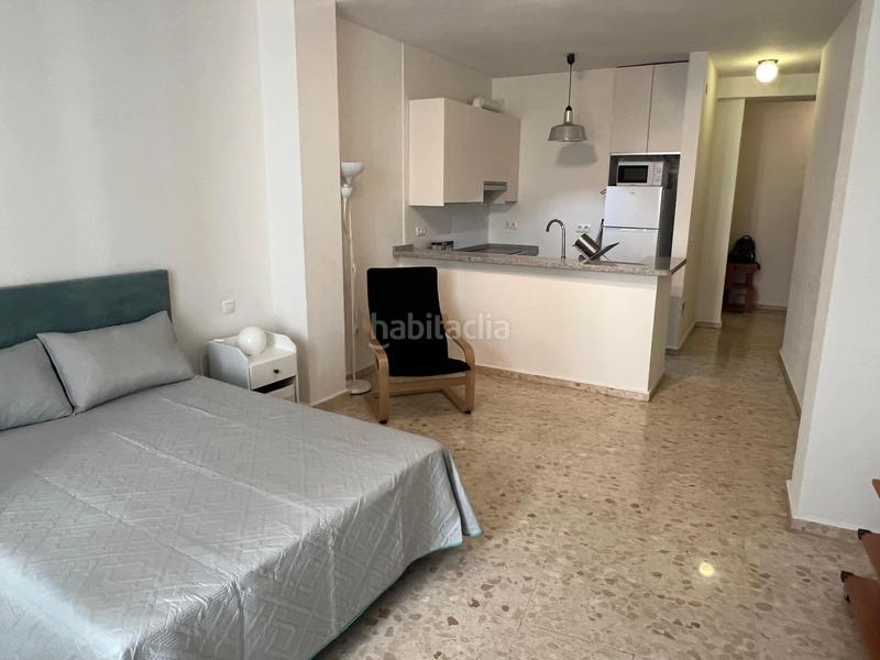 Foto 8521b087-f925-455e-a391-7bfa31aca49e. Alquiler estudio  en alquiler este en Centro Histórico Málaga