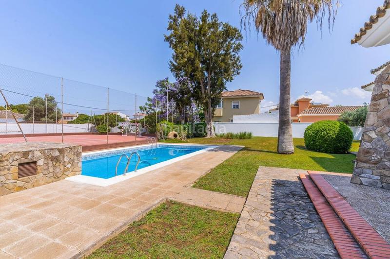 Foto 1dcf1653-15e1-4787-8a82-d0185342e7ab. Xalet amb aparcament piscina a Las Lagunas - Campano Chiclana de la Frontera