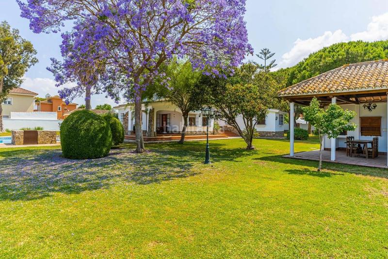 Foto 40a264d6-f8cf-4c47-a727-11e7cc1605e0. Xalet amb aparcament piscina a Las Lagunas - Campano Chiclana de la Frontera