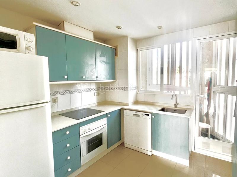 Foto 8831f64e-bad7-4f4b-b436-12a3b963eac1. Rent flat with parking pool in Playa Muchavista Campello (el)