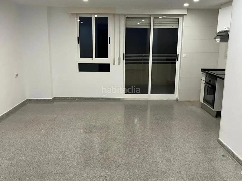 Foto 690b3e76-7490-4b02-bf7b-86315d5b87ef. Miete etagenwohnung mit parking pool in Playa Muchavista Campello (el)