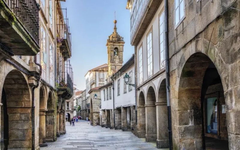 Foto bfb23291-c01c-4e87-b08e-588a93df77de. Edifici a Casco Histórico Santiago de Compostela